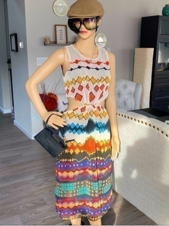 Zara Dresses & Skirts - 🌸 Zara Multicolor Geo Print Cutout Maxi Dress